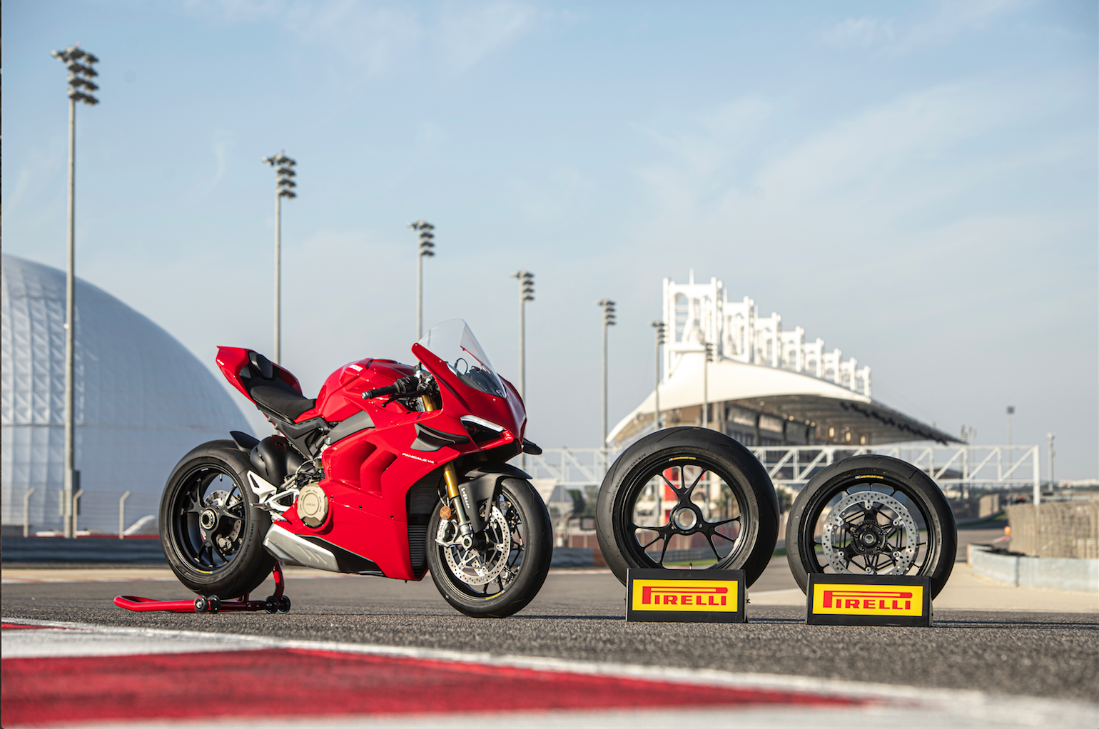 Pirelli & Diablo Supercorsa SP Are With Ducati