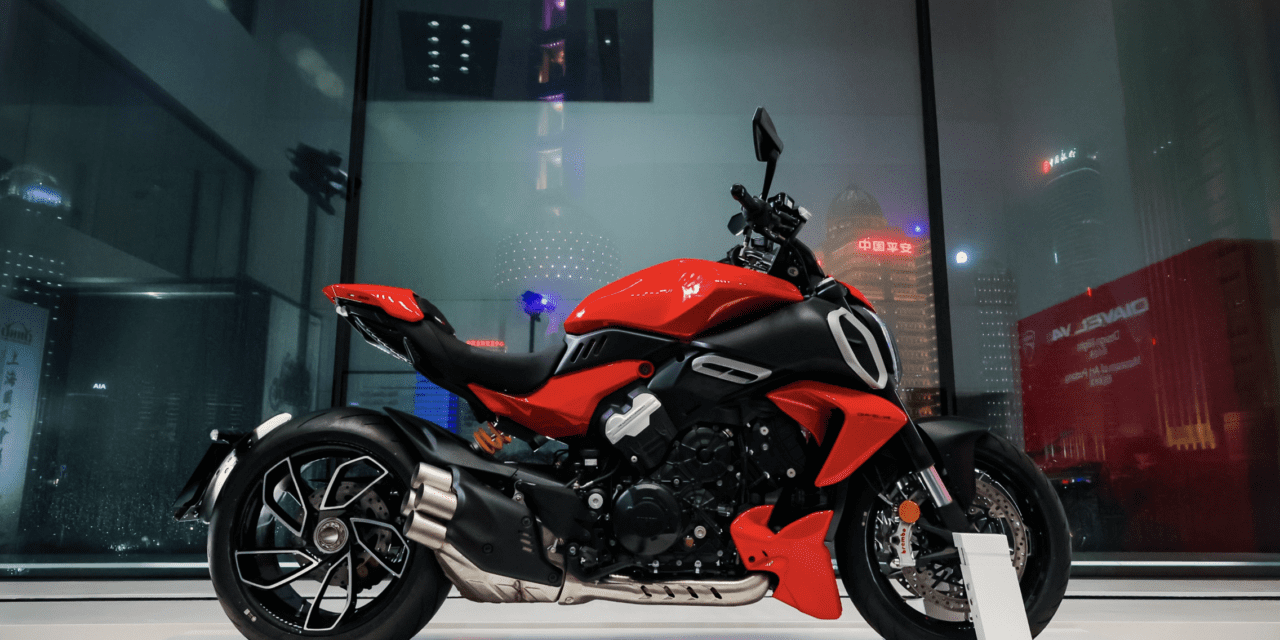 Ducati presents the Diavel V4 in China with a “Design Night”