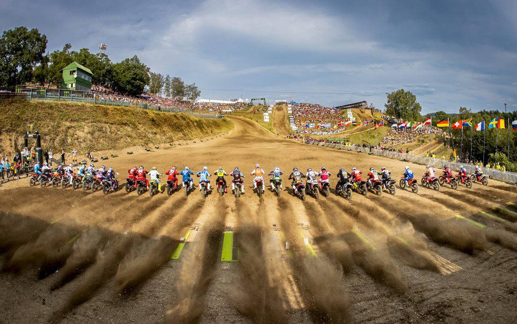 HERLINGS AND FARRES LEAD THE WAY