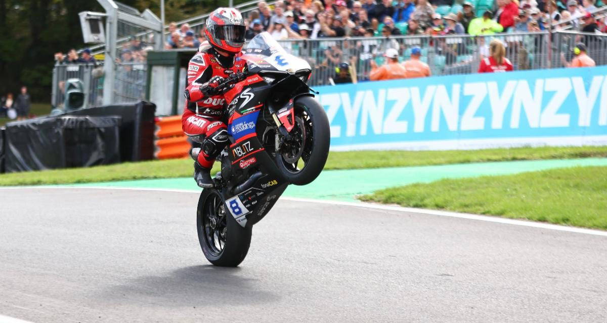 Double Victory at Cadwell Park